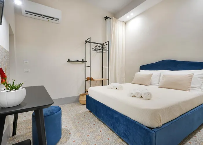 Mimi's - Charming Old Town 招待所