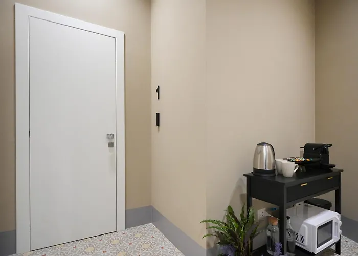 Mimi's - Charming Old Town 3*