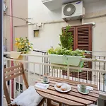 Mimi's - Charming Old Town