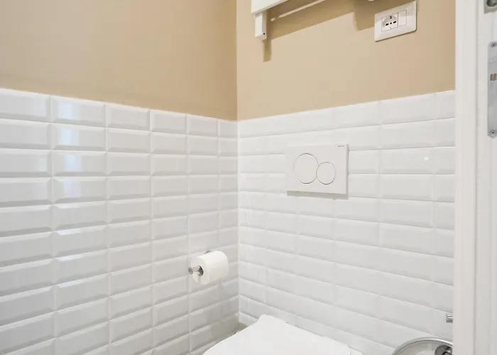 Mimi's - Charming Old Town 3*